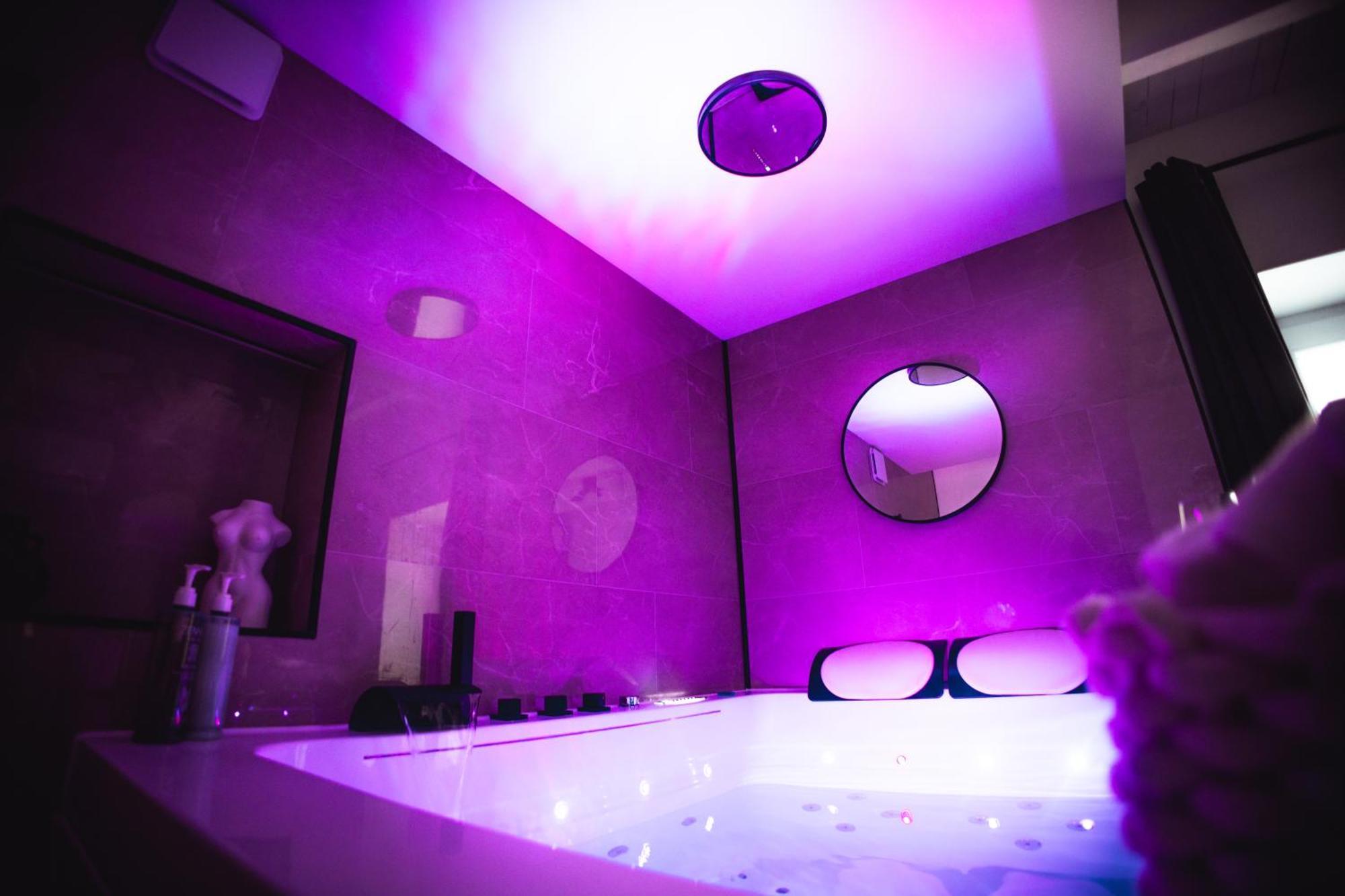 French Klss - Love Room By Prim0 C0Nciergerie Clermont-Ferrand Buitenkant foto