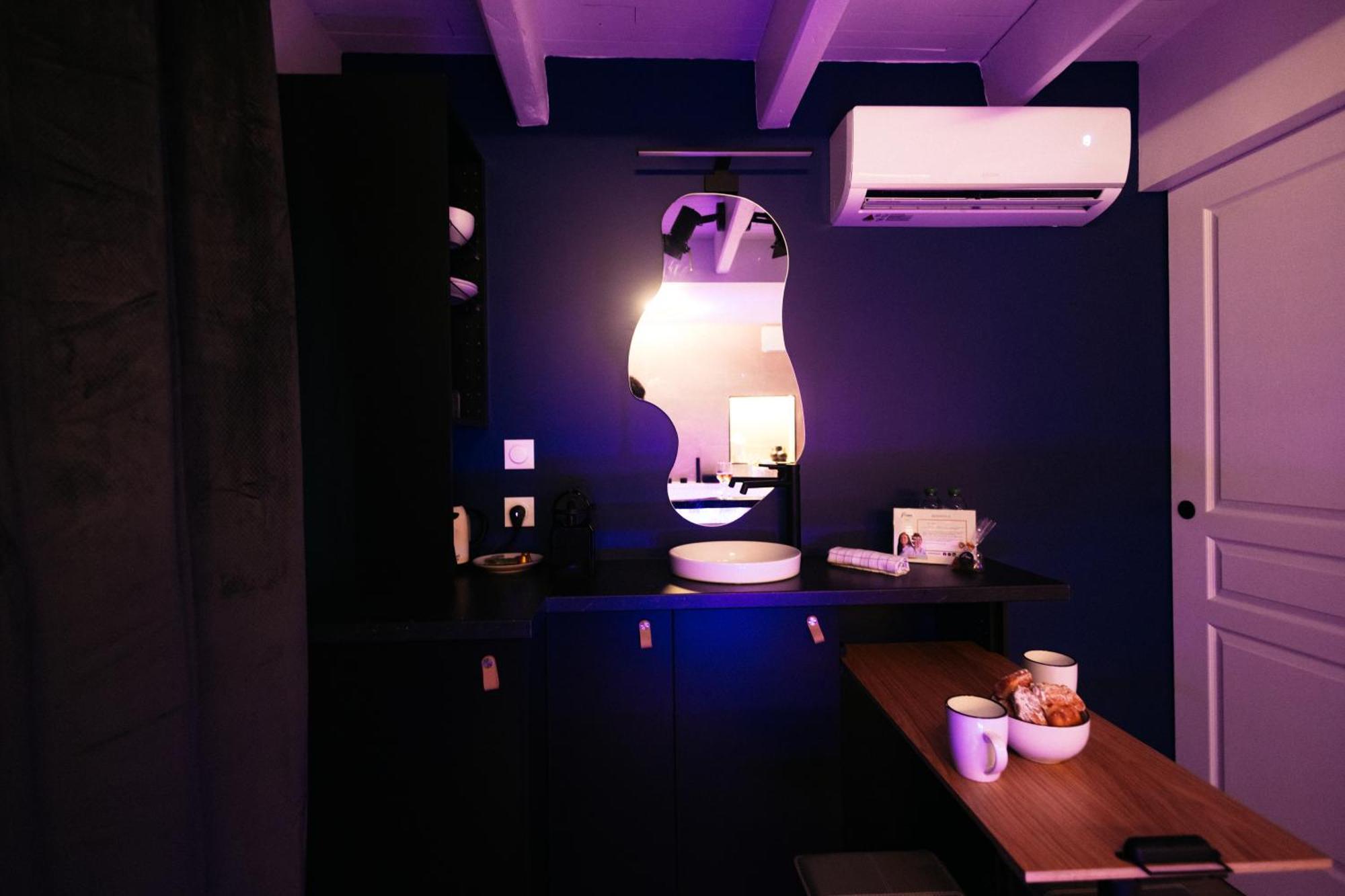 French Klss - Love Room By Prim0 C0Nciergerie Clermont-Ferrand Buitenkant foto